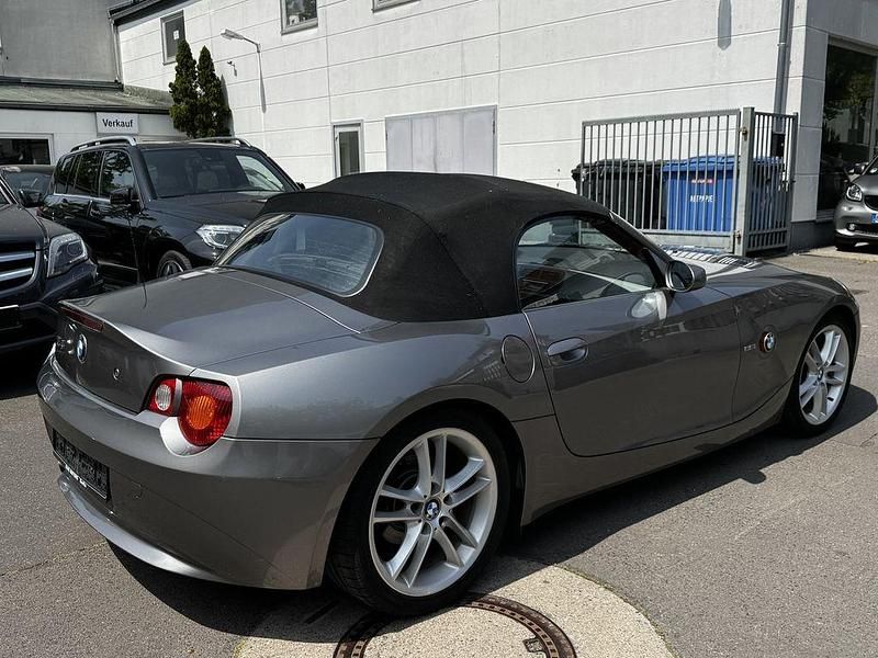 Gebraucht BMW Z4 Performance 170 PS (125 kW) 2004 Grau Cabrio