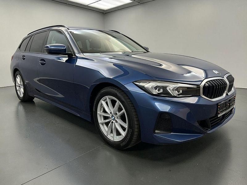 Gebraucht BMW 318 Shadowline 150 PS (110 kW) 2023 Blau Limousine