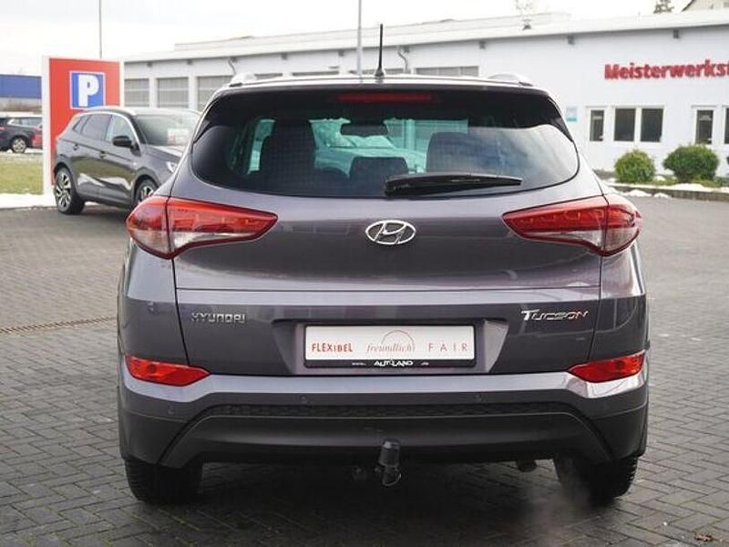 Gebraucht Hyundai Tucson 116 PS (85 kW) 2016 Grau SUV