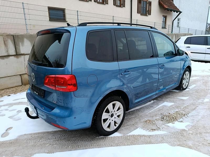 Gebraucht VW Touran Match 105 PS (77 kW) 2012 Van / Kleinbus