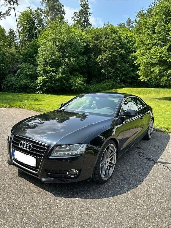 Schwarz Gebraucht 2009 Audi A5 Comfort Coupé | 13.000 € (Teuer) - Bild 1/4