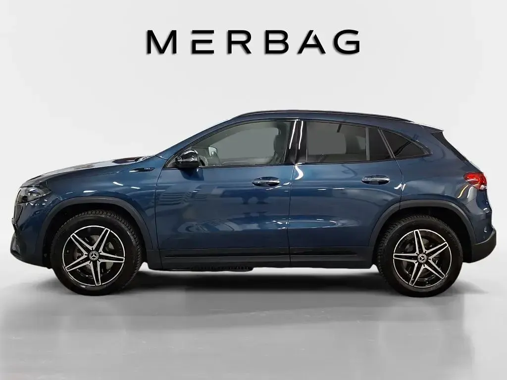 Gebraucht Mercedes EQA300 AMG 167 kW (228 PS) 2023 Blau SUV