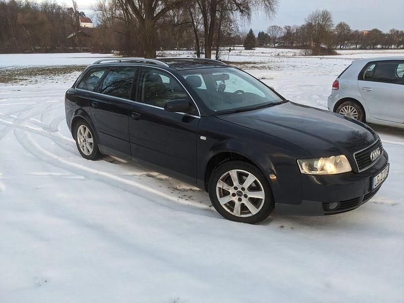 Gebraucht Audi A4 131 PS (96 kW) 2002 Blau Kombi