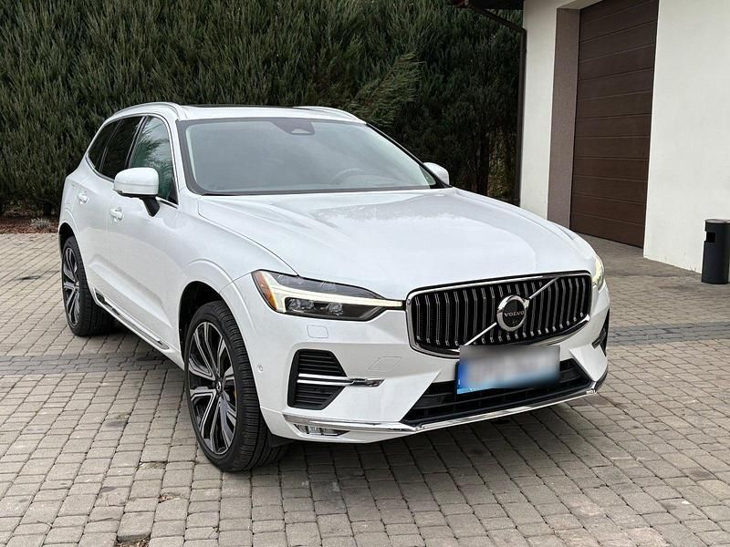 Weiß Gebraucht 2023 Volvo XC60 Inscription SUV | 39.000 € (Fairer Preis) - Bild 1/4