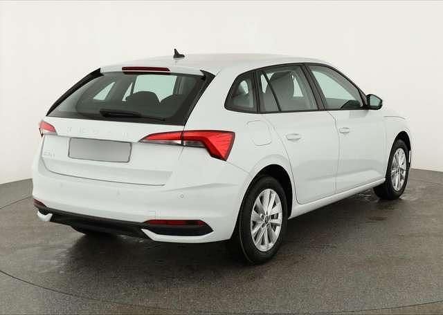 Neu Skoda Scala 116 PS (85 kW) 2026 Weiß metallic Kleinwagen