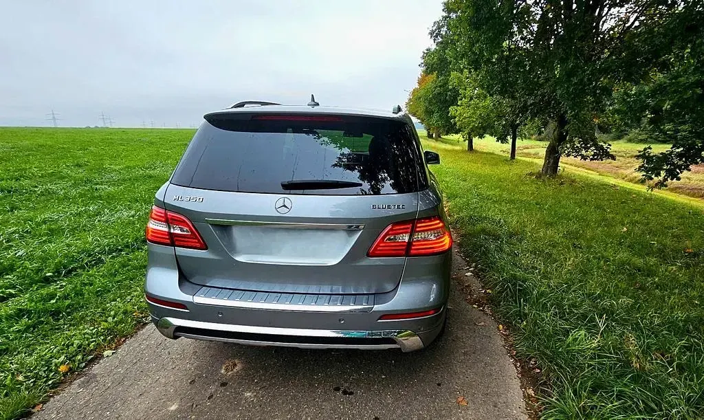 Gebraucht Mercedes ML350 258 PS (189 kW) 2012 Silber SUV