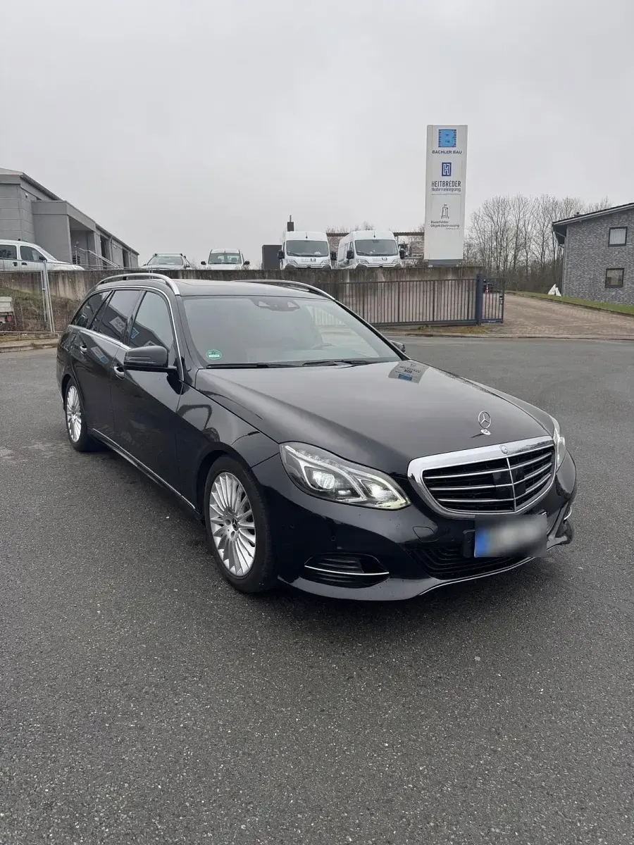 Second-hand Mercedes E350 258 CP (189 kW) 2015 Negru Break
