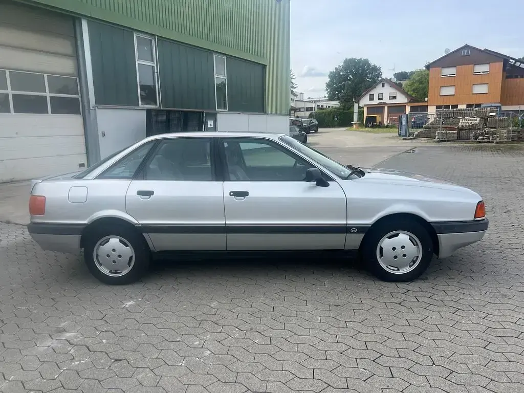 Gebraucht Audi 80 90 PS (66 kW) 1991 Grau Limousine