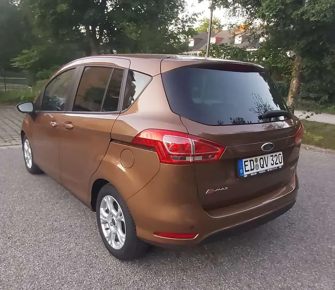 Gebraucht Ford B-MAX SYNC Edition 101 PS (74 kW) 2013 Braun Van / Kleinbus
