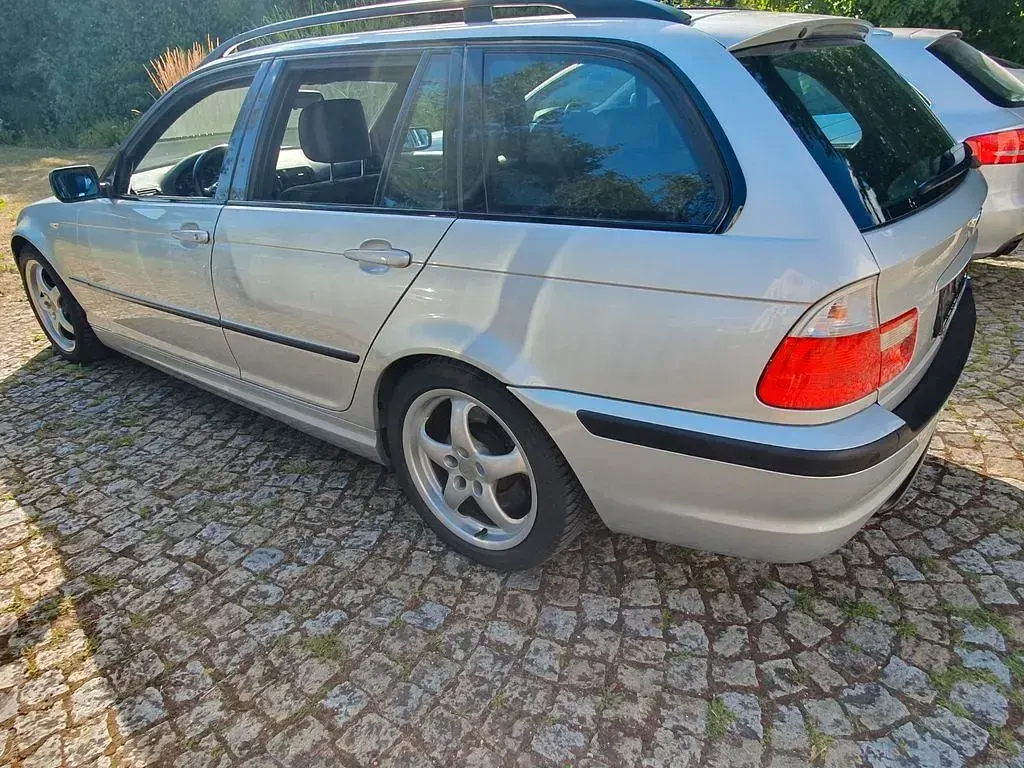 Gebraucht BMW 330 Performance 184 PS (135 kW) 2002 Silber Kombi