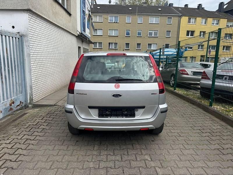 Gebraucht Ford Fusion Trend 68 PS (50 kW) 2004 Silber Kleinwagen