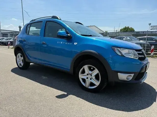 Gebraucht Dacia Sandero Prestige 90 PS (66 kW) 2015 Blau SUV