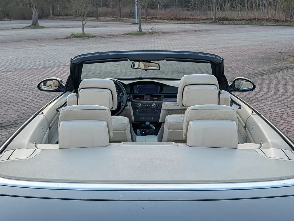 Gebraucht BMW 325 Cabriolet Performance 218 PS (160 kW) 2009 Schwarz Cabrio