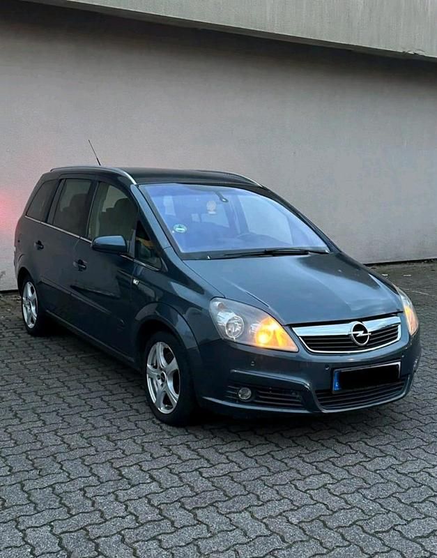 Blau Gebraucht 2007 Opel Zafira Kombi | 1.799 € (Guter Preis) - Bild 1/4