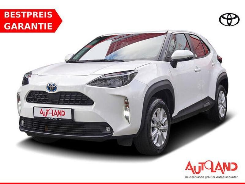 Weiß Gebraucht 2022 Toyota Yaris Hybrid Comfort SUV | 22.990 € (Fairer Preis) - Bild 1/4