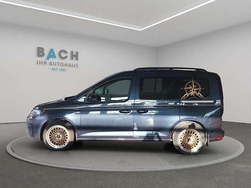 Gebraucht VW Caddy California 114 PS (83 kW) 2024 Starlight blue metallic Van / Kleinbus