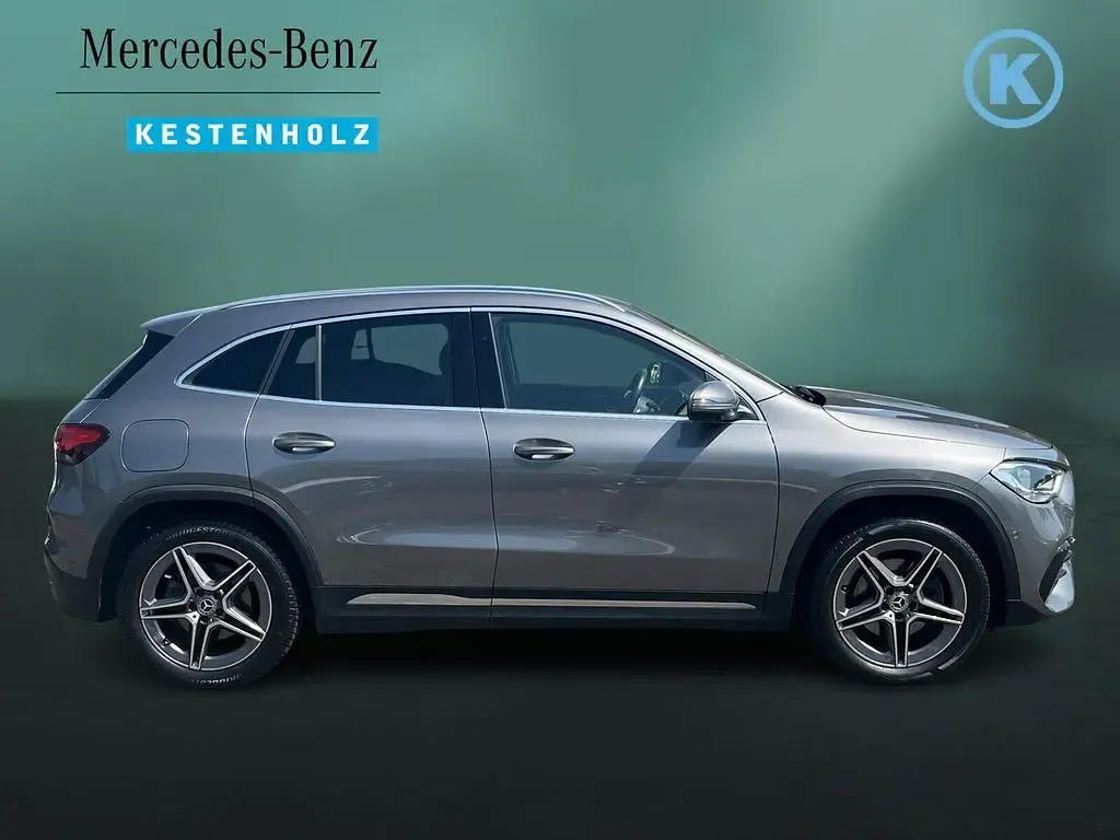 Gebraucht Mercedes GLA250 AMG line 160 PS (117 kW) 2023 Mountaingrau SUV