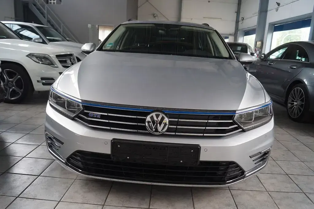 Gebraucht VW Passat Highline 156 PS (114 kW) 2018 Silber Kombi
