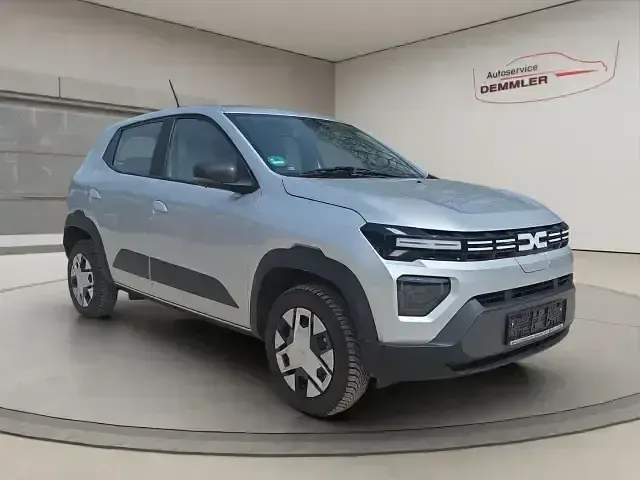 Używany Dacia Spring 33 kW (45 KM) 2024 Srebrny Hatchback