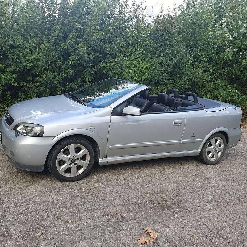 Silber Gebraucht 2001 Opel Astra Cabriolet Cabrio | 2.950 € (Fairer Preis) - Bild 1/4