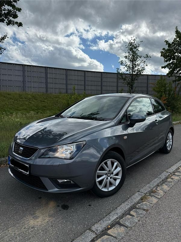 Grau Gebraucht 2015 Seat Ibiza Kleinwagen | 5.490 € (Guter Preis) - Bild 1/4