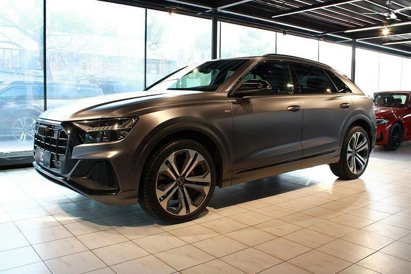 Gebraucht Audi Q8 S-Line 286 PS (210 kW) 2021 Grau SUV