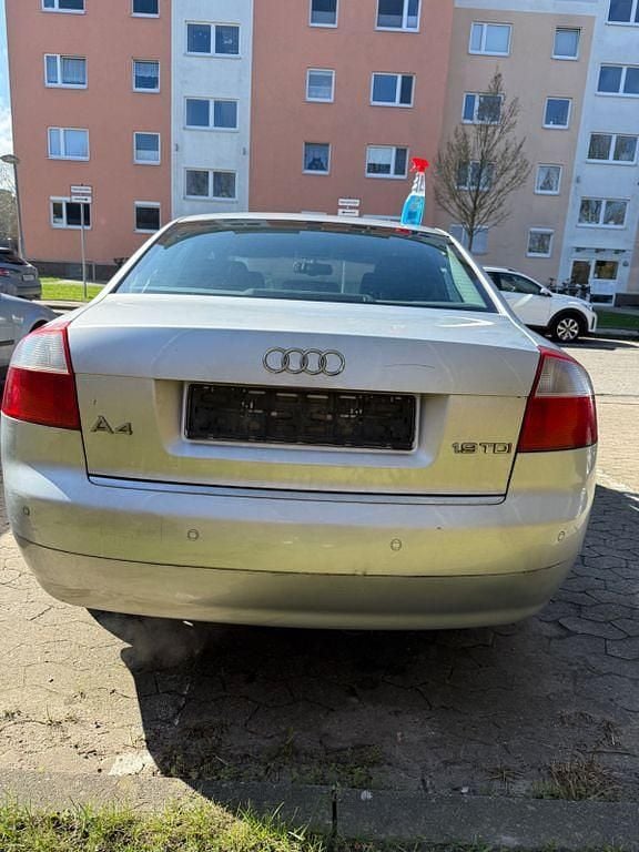 Gebraucht Audi A4 S-Line 131 PS (96 kW) 2004 Silber Limousine