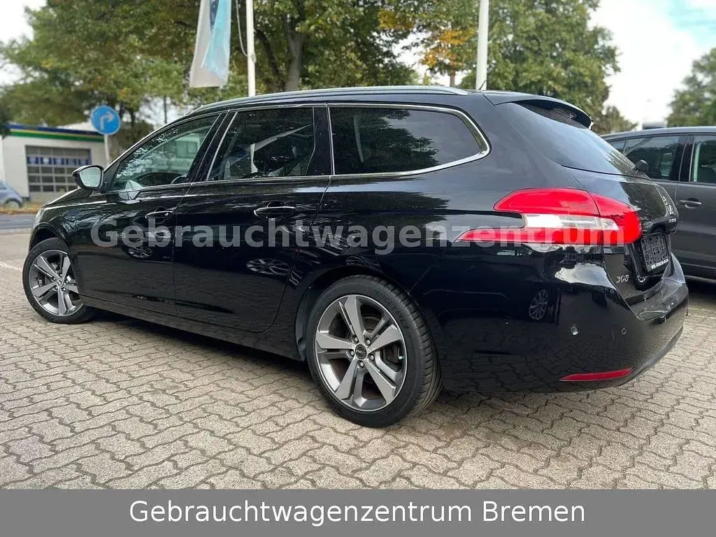 Gebraucht Peugeot 308 SW Allure 116 PS (85 kW) 2015 Schwarz Kombi