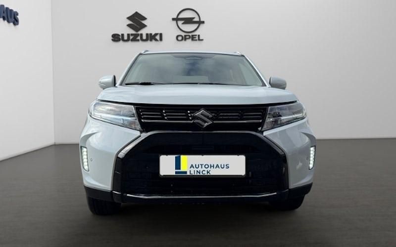 Neu Suzuki Vitara Comfort+ 116 PS (85 kW) 2025 Farbe: weiss SUV