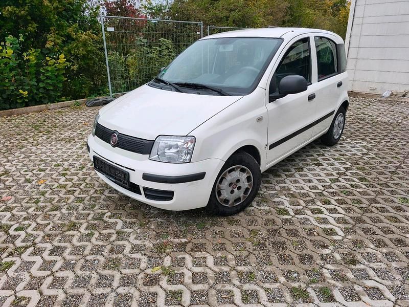 Weiß Gebraucht 2013 Fiat Panda Kleinwagen | 2.600 € (Superpreis) - Bild 1/4