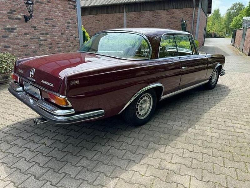 Gebraucht Mercedes 280 136 PS (100 kW) 1969 Rot