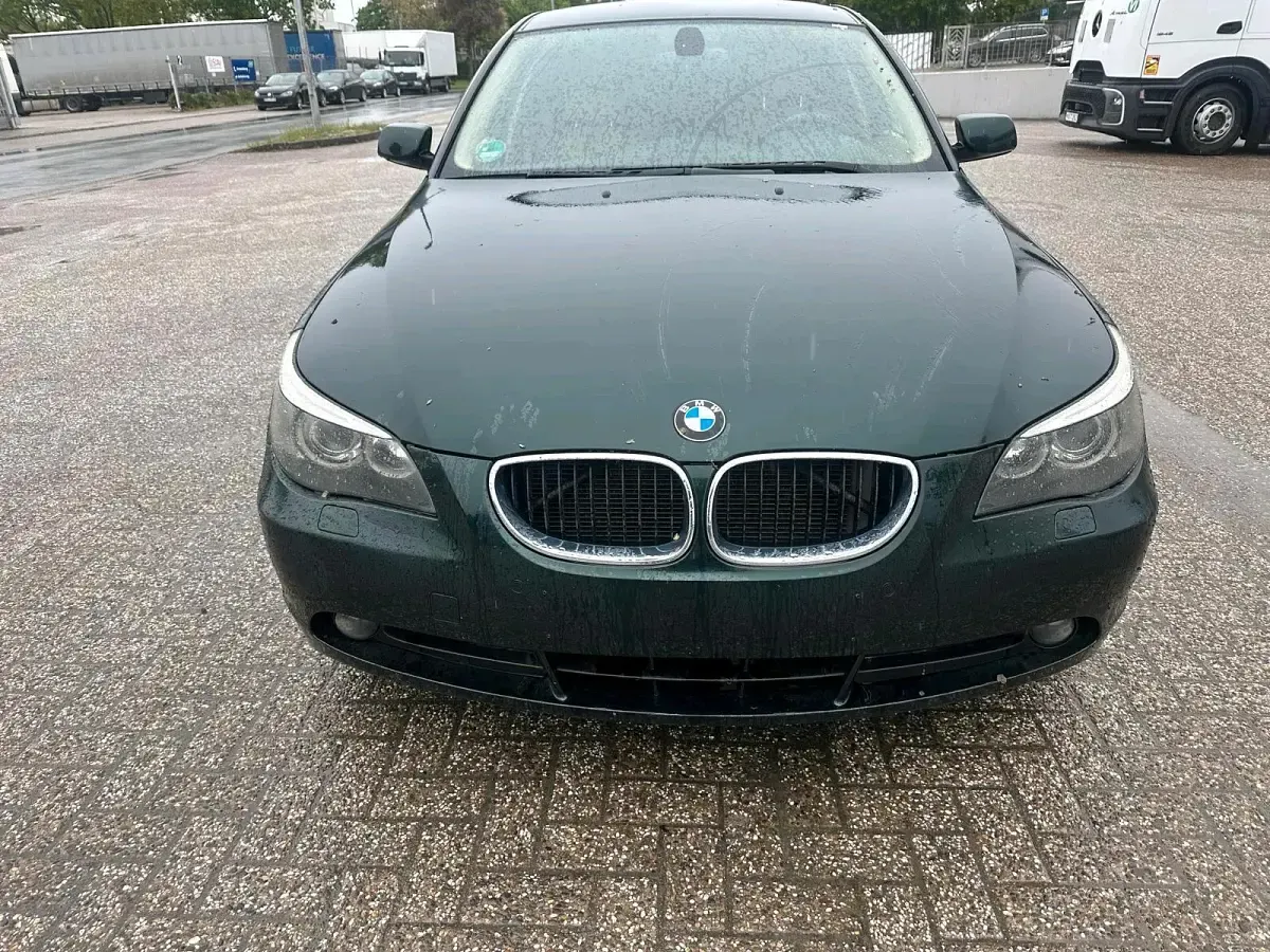 Gebraucht BMW 523 177 PS (130 kW) 2005 Grün Limousine
