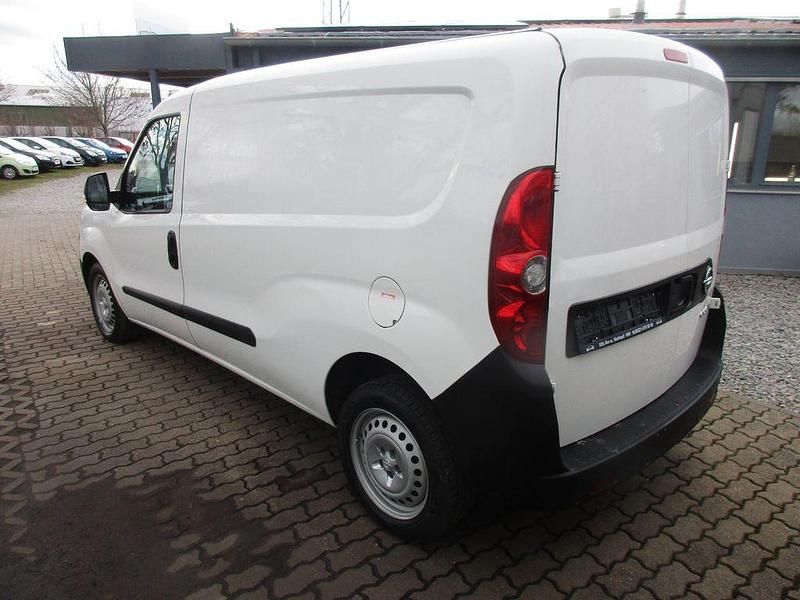 Gebraucht Opel Combo 95 PS (69 kW) 2016 Weiß Van / Kleinbus