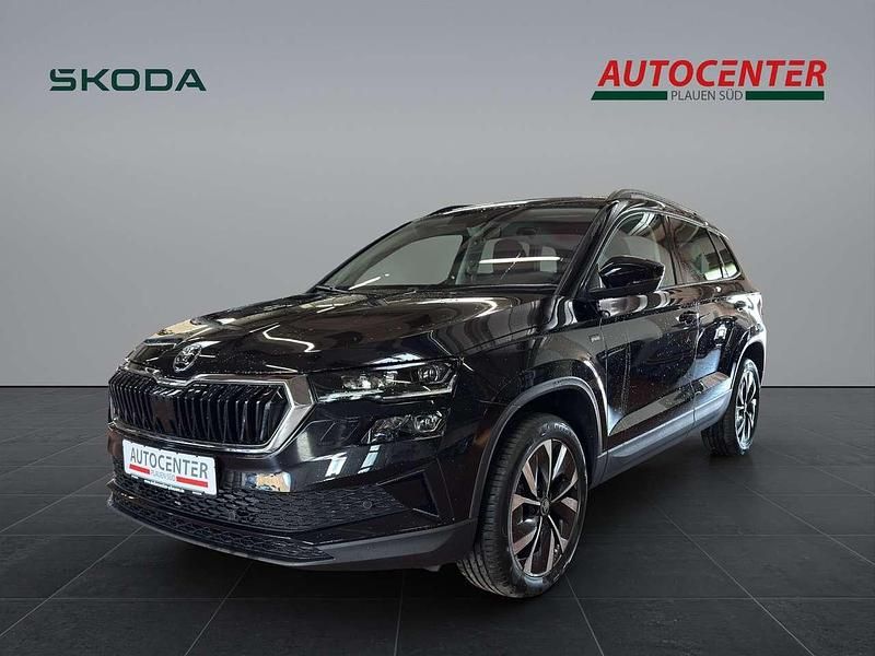 Schwarzmagic perleffekt Neu 2025 Skoda Karoq Selection SUV | 38.800 € (Etwas zu teuer) - Bild 1/4