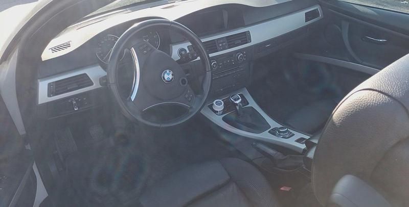 Gebraucht BMW 320 Cabriolet 170 PS (125 kW) 2011 Weiß Cabrio