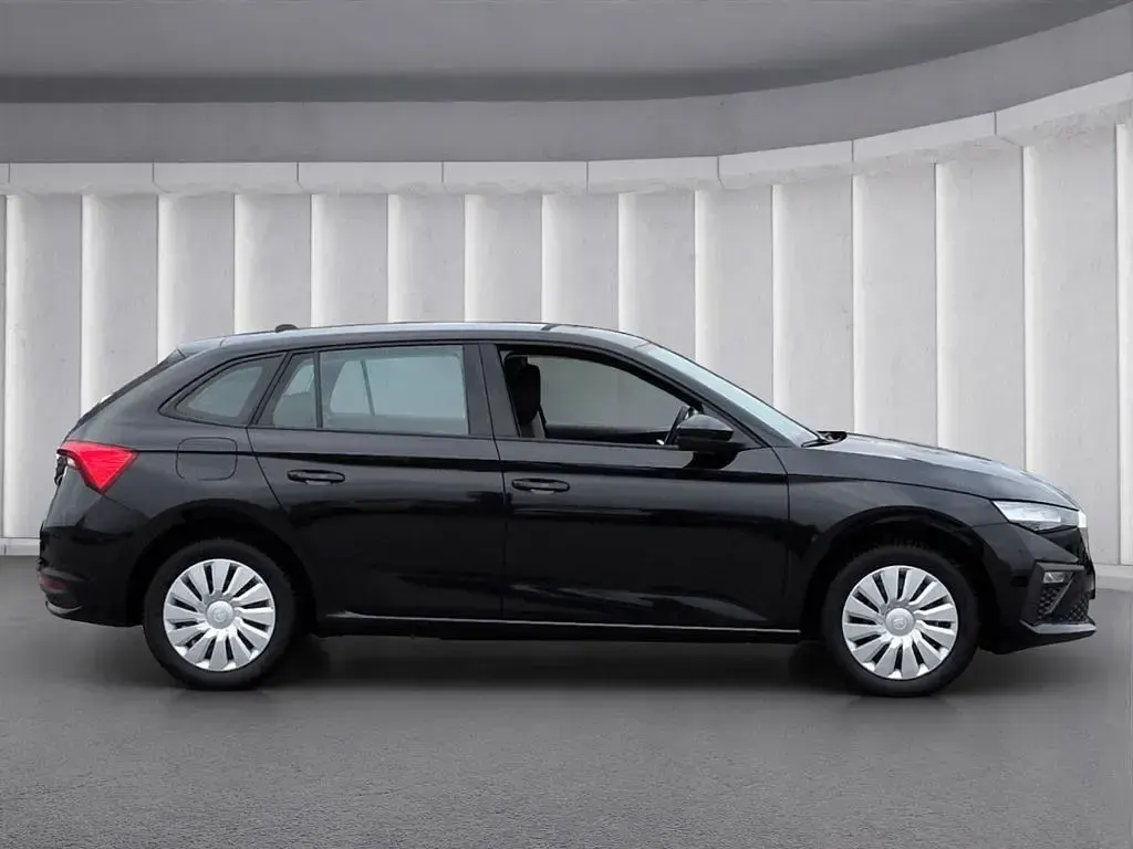 Gebraucht Skoda Scala Essence 116 PS (85 kW) 2025 Schwarz Kleinwagen