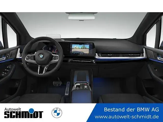 Gebraucht BMW 223 Active Tourer Luxury Line 218 PS (160 kW) 2025 (braun)  sparkling kupfergrau Van / Kleinbus