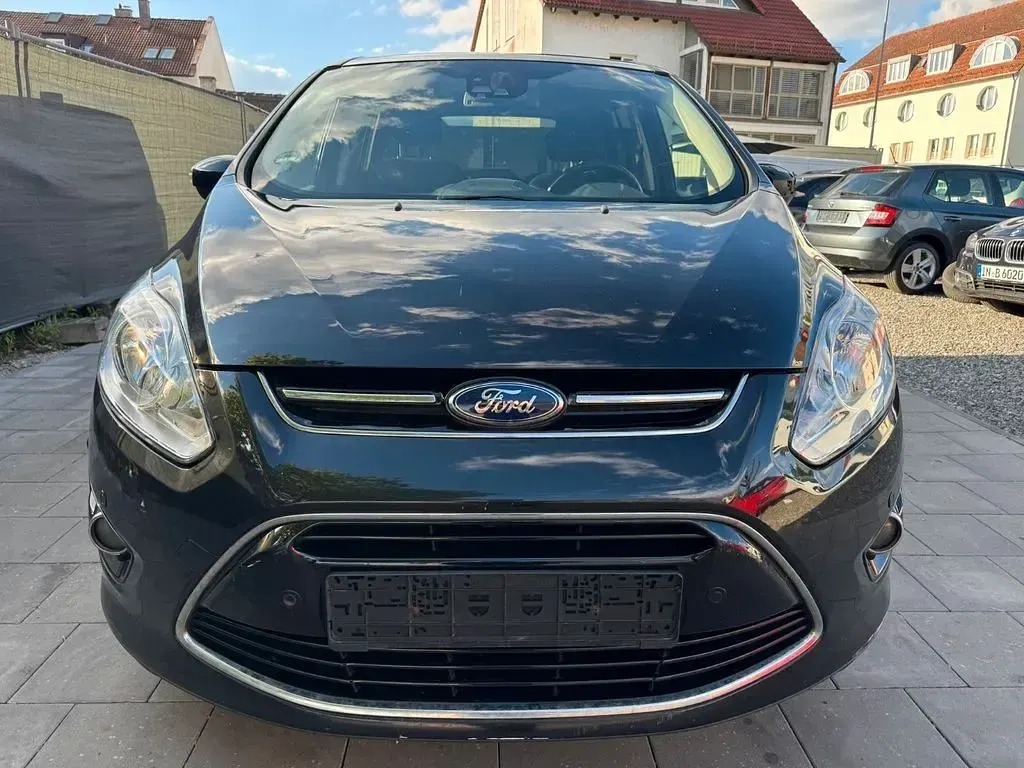 Używany Ford Grand C-Max SYNC Edition 182 KM (133 kW) 2014 Czarny Minivan