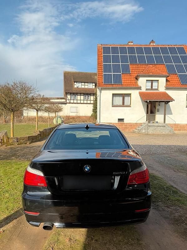 Gebraucht BMW 520 170 PS (125 kW) 2008 Schwarz Limousine