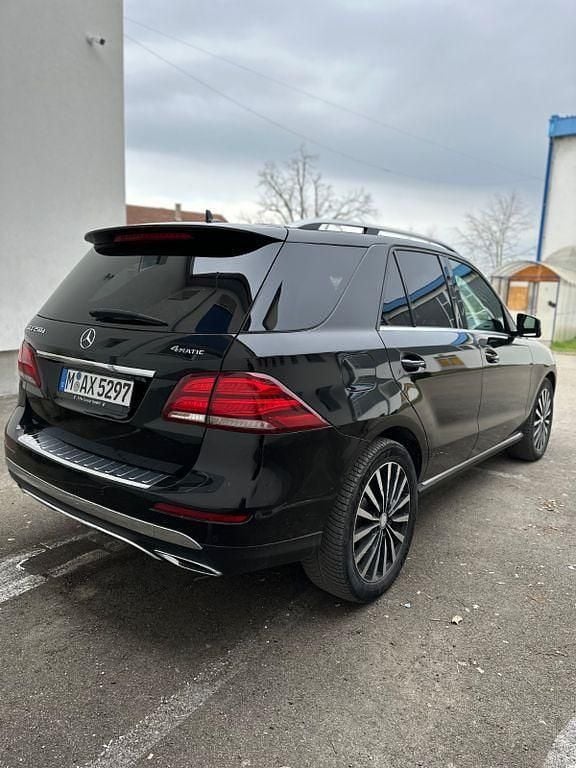 Gebraucht Mercedes GLE250 204 PS (150 kW) 2016 Schwarz SUV