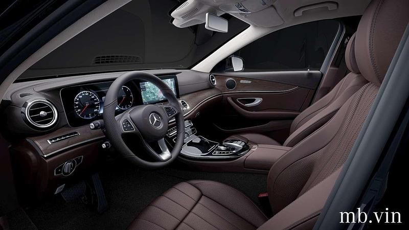 Gebraucht Mercedes E350 Exclusive 258 PS (189 kW) 2016 Blau Limousine