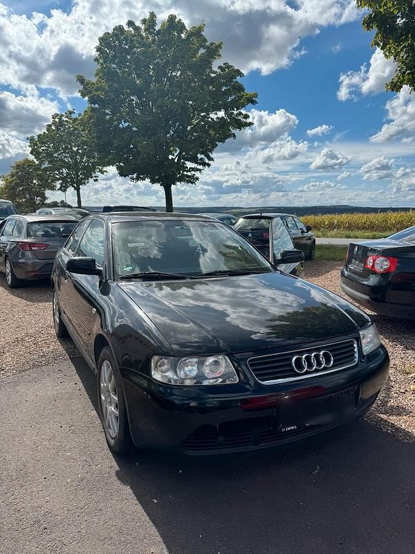 Schwarz Gebraucht 2001 Audi A3 Limousine | 510 € (Superpreis) - Bild 1/4