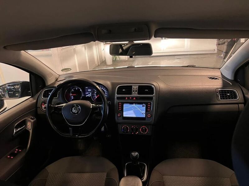 Gebraucht VW Polo 75 PS (55 kW) 2014 Schwarz Limousine