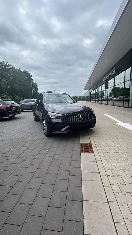 Grau Gebraucht 2020 Mercedes GLC43 AMG AMG SUV | 51.200 € (Fairer Preis) - Bild 1/4
