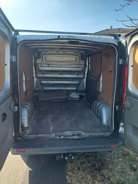 Gebraucht Opel Vivaro 90 PS (66 kW) 2012 Silber Van / Kleinbus