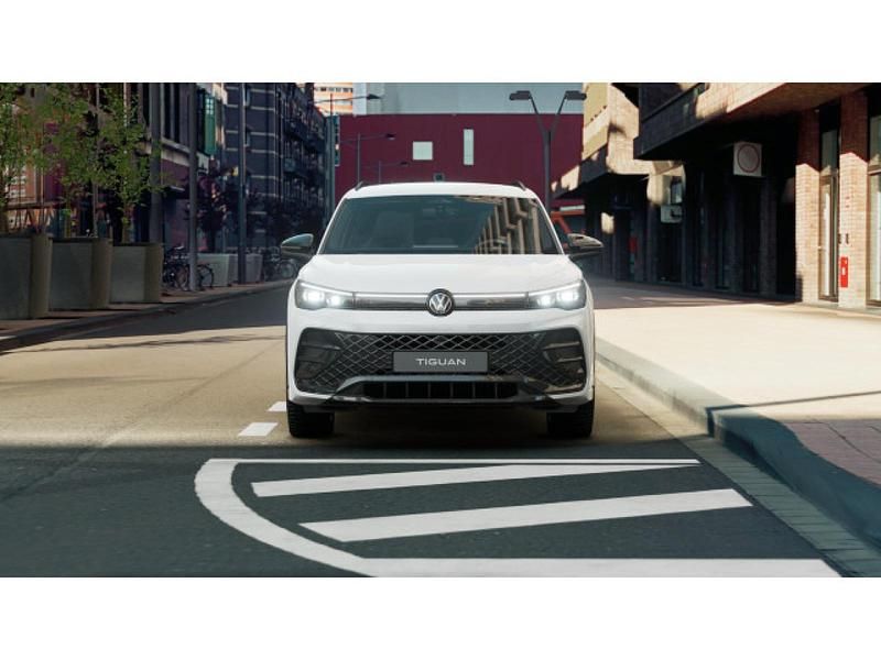 Neu VW Tiguan Style 150 PS (110 kW) 2025 Pure white SUV