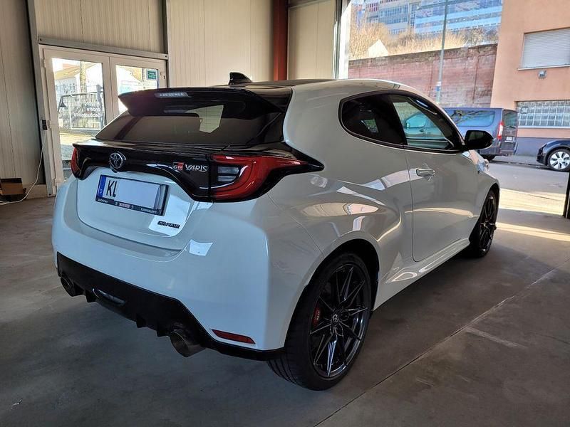 Gebraucht Toyota Yaris 261 PS (191 kW) 2022 Weiß Kleinwagen