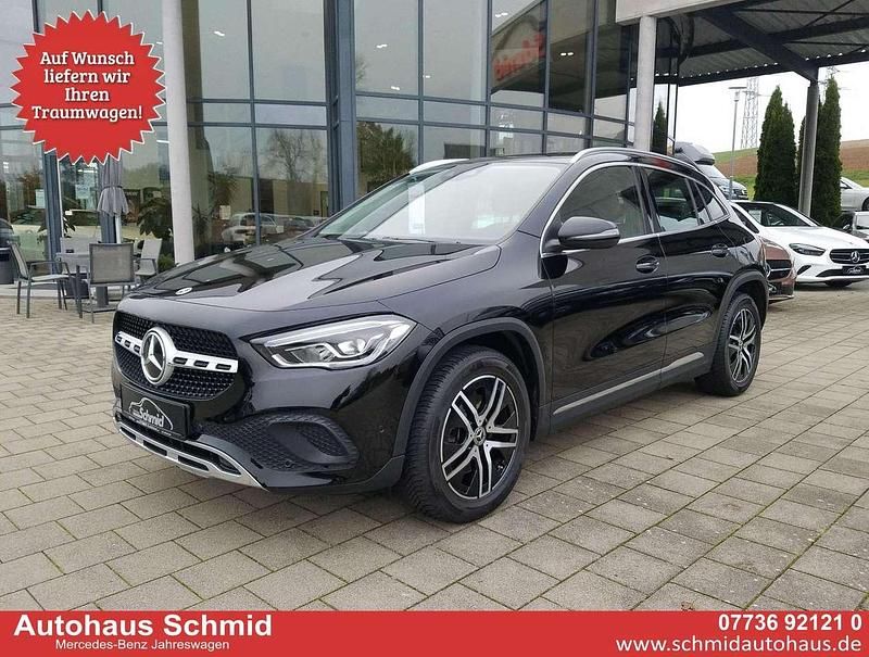 Nachtschwarz Gebraucht 2021 Mercedes GLA220 Business SUV | 34.599 € (Guter Preis) - Bild 1/4