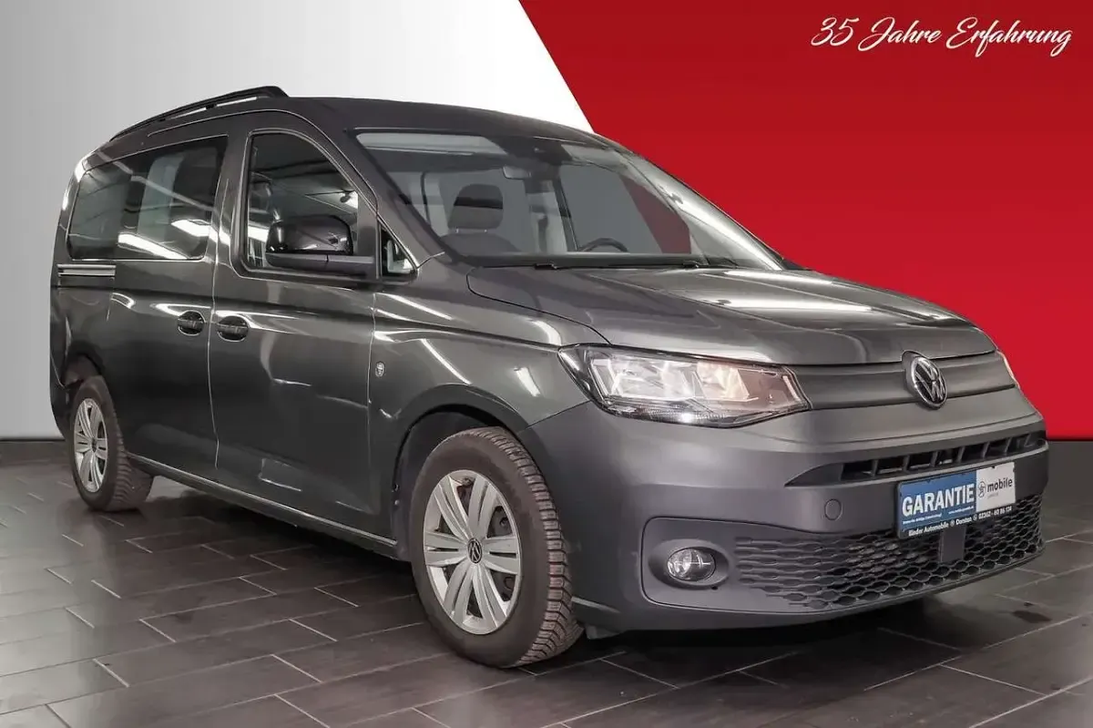 Gebraucht VW Caddy Maxi Basis 122 PS (89 kW) 2022 Indiumgrau Van / Kleinbus