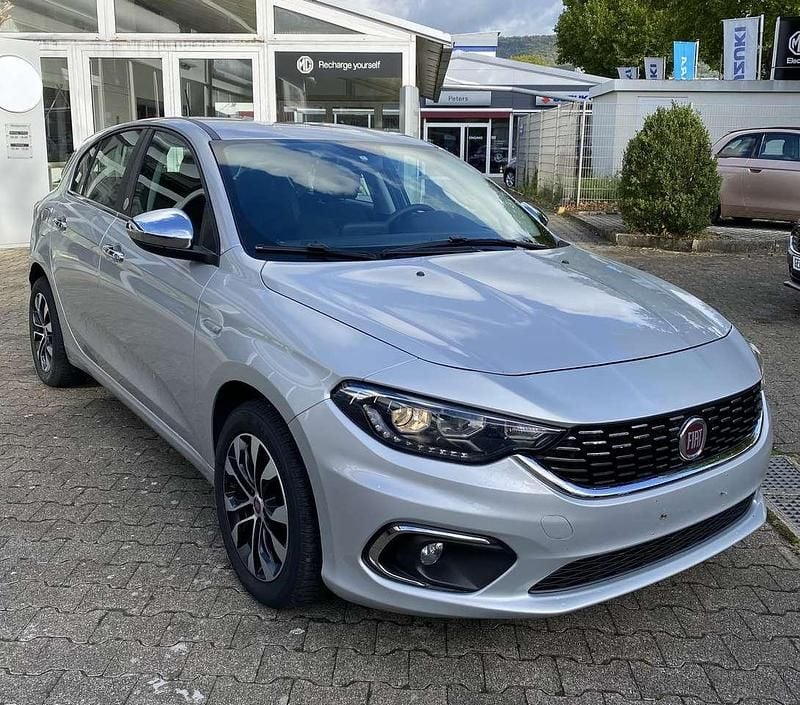 Silbermet Gebraucht 2019 Fiat Tipo Mirror Limousine | 12.280 € (Etwas zu teuer) - Bild 1/4
